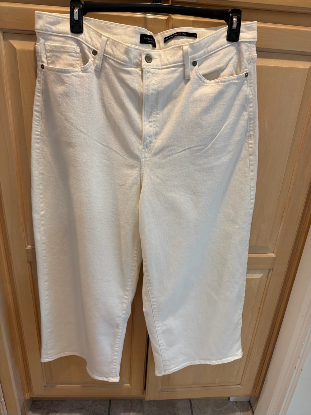 Banana Republic Cream High-Rise Wide-Leg Crop Jeans 18 / 34